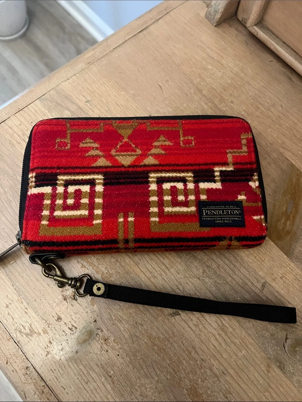 Pendleton Wristlet Wallet Southwestern Aztec Design